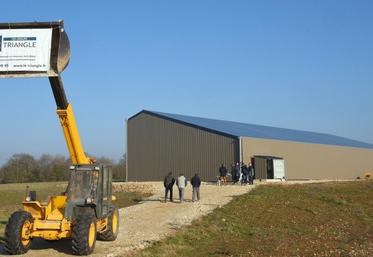 Le 28 janvier, à Conie-Molitard. Aujourd’hui, une installation photovoltaïque permet de financer le bâtiment qui se trouve dessous.