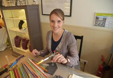 Les perliers sont aussi appelés des fileurs de verre, car ils étirent cette matière première.