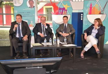 Paris, mercredi 17 mai. Les présidents de la caisse Paris Val-de-Loire et de la Fédération de Seine-et-Marne, Daniel Collay et Pascal Pommier, interviennent aux côtés d’Eric Gelpe et de Maïté Farrugia.