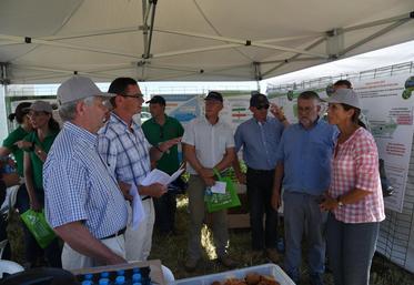 Echanges sur l’agriculture biologique, notamment la problématique du non versement des aides.