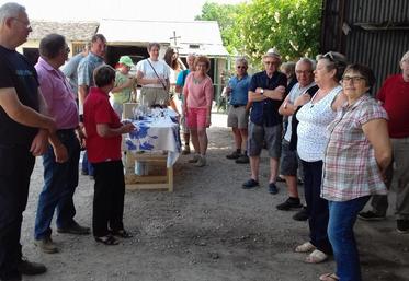 Pour petits et grands, les portes ouvertes chez Brigitte et Daniel Tévenot à Candé-sur-Beuvron, les 3, 4 et 5 juin, ont été une occasion conviviale de voir et comprendre la vigne, les vins et les vignerons. 