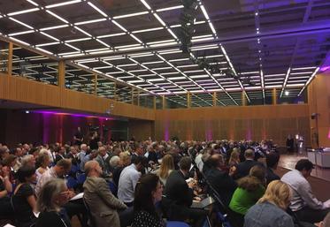 Paris, le 20 juillet. Au ministère de l’Economie et des finances, la première journée a été marquée par de vifs débats. 