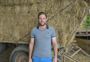 Saint-Denis-les-Rebais,jeudi 10 août. Sébastien Rahault est globalement satisfait de la moisson qui s’achève.