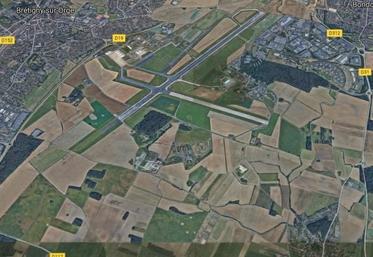 Sur l’ex-base aérienne de Brétigny-sur-Orge (Essonne), un projet de permaculture porté par Fermes d’avenir relègue au second plan le projet de maraîchage biologique porté par la chambre d’Agriculture depuis 2010.