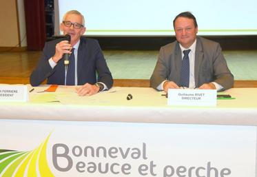 Le 14 décembre, à Bonneval. La coopérative agricole Bonneval Beauce et Perche, dirigée par Guillaume Rivet (a g.) et présidée par Benoît Ferrière (à d.), a annoncé de bons résultats.