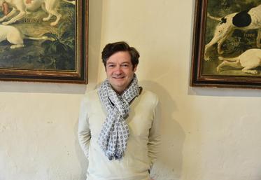 Le décorateur évoque aussi les rencontres qui se produisent sur ce site, comme celle avec Sophie Marceau lors du tournage de La fille de d’Artagnan.