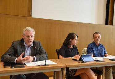Paris, lundi 28 mai. Christophe Hillairet, Alexandra Dublanche et Thierry Guérin lors de la conférence de presse.