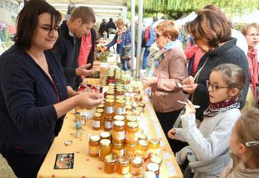 Le 30 septembre, à Chartres. De nombreux producteurs, comme le rucher Billard, ont pu faire découvrir leurs bons produits aux chalands.