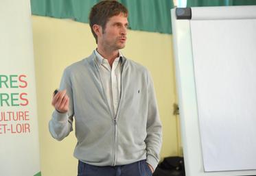 Le 10 décembre, à Miermaigne. La troisième intervention des 18es Universités du soir a été consacrée aux échanges entre éleveurs et céréaliers par Olivier Mullier, conseiller à la chambre d’Agriculture de Loir-et-Cher.