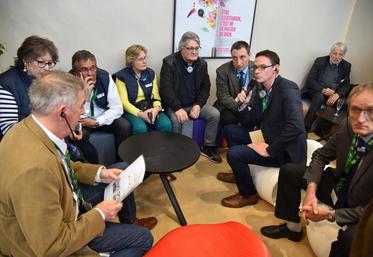 Le message du stand d’Interbev domine le hall : « Mangez de la viande, mangez-en mieux ».