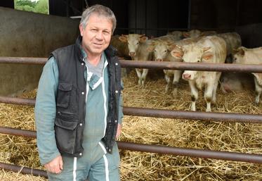 Le 30 avril, à Argenvilliers. Pour Pascal Trécul, il faut respecter le travail de l’éleveur et qu’il ait un revenu décent.