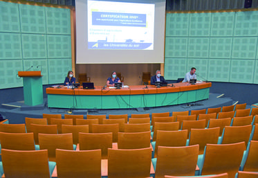 Le 16 novembre, à Chartres. Les Universités du soir de la Chambre sur la certification HVE ont été retransmises en direct sur Youtube.