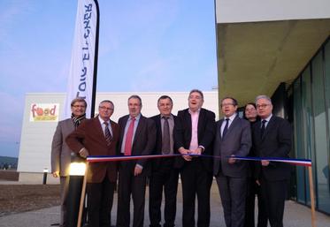Contres, le 20 décembre. Les partenaires du projet Food Val-de-Loire ont inauguré l’incubateur du parc d’activités agroalimentaires de Contres.