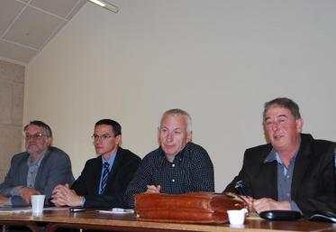 Dagny, jeudi 24 avril. Thierry Bontour, président de la chambre d’Agriculture, Cyrille Milard, secrétaire général de la FDSEA 77, et Pascal Clément, vice-président de la FNPL, avaient répondu présent à l’invitation de Jean-Claude Pette, président de la FDSPL 77.