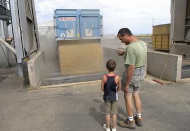 Une éducation dès le plus jeune âge pour mieux connaitre les produits "made in Loiret" est un bel atout: céréales, produits laitiers, fruits et légumes de Loire, miel et safran du gâtines... autant d'invitations au voyage pour les papilles.