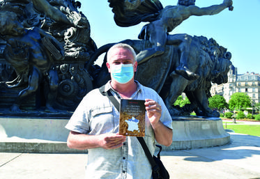 Alain Di Rocco présente son dernier ouvrage.