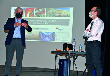 Provins, lundi 8 novembre. Intervention de Patrick Hugues et Florian Fizaine.