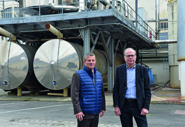 Fin novembre, Olivier Duguet, président de la section Pithiviers/Toury, et Bruno Labilloy, directeur agricole de Cristal Union, livrent un point d'avancement sur la troisième ligne de déshydratation du site d'Engenville.