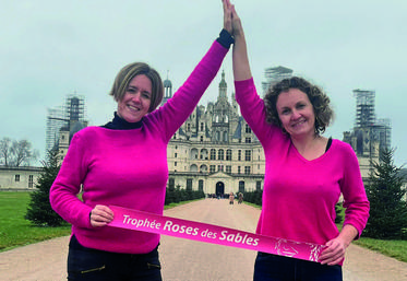 Marie Jagorel et Delphine Girard participeront au Trophée Roses des sables en 2022, pour contribuer entre autres à la lutte contre le cancer du sein. 