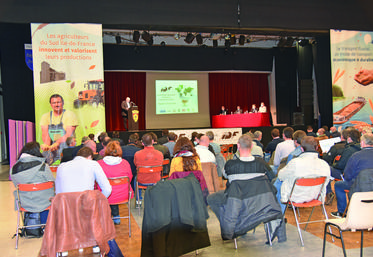 À Étampes (Essonne), le 7 décembre lors de l'assemblée générale de la coopérative Île-de-France sud.
