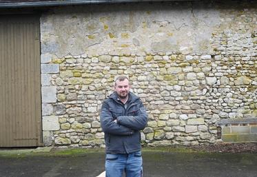 Pour Camille Chevais, polyculteur et éleveur de porcs, il faut anticiper dès maintenant les orientations agricoles de demain.