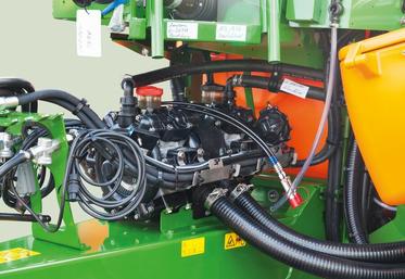 Afin d'augmenter les performances de remplissage, certains constructeurs doublent, voire triplent, les pompes à pistons-membranes.