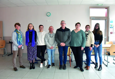 Jeudi 3 mars, à Saint-Firmin-des-Prés. Toute l'équipe de la MFR du Vendômois est prête pour les portes ouvertes qui se tiendront samedi 19 mars.