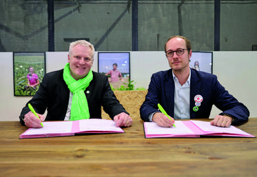 Jeudi 3 mars à Paris, lors de la signature de la convention entre la chambre d'Agriculture de région Île-de-France et GRDF.