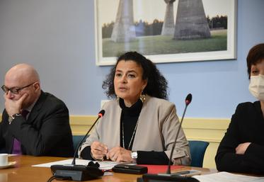 La préfète de la région et du Loiret, Régine Engström, a donné les modalités d’accueil pour les ressortissants ukrainiens, le 16 mars à Orléans.