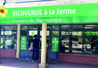 Une visite de la boutique Bienvenue à la ferme ouverte en Normandie est organisée le 3 mai.