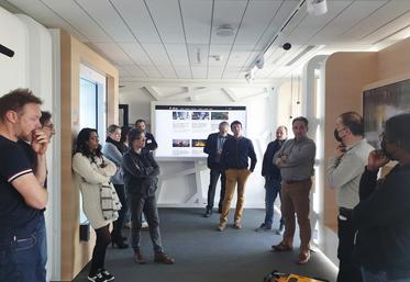 Le jeudi 15 avril à Châtillon (Hauts-de-Seine), la commission Innovation de la chambre d’Agriculture a visité le 5G Lac d’Orange 