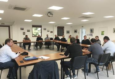 Le 21 avril à Étampes (Essonne) lors de la réunion commune entre les syndicats Beauce-Gâtinais et Hurepoix-Étampois. 