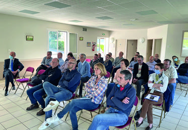 Courchamp, vendredi 22 avril. Les cantons de Villiers-Saint-Georges, Provins et Bray-sur-Seine ont clôturé la saison des assemblées cantonales de la FDSEA	77.