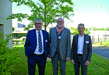 Jeudi 5 mai, à La Chaussée-Saint-Victor. Pascal Cormery (à g.), Didier Bultel (au c.) et Étienne Le Meur (à d.) dressent le bilan de l'activité de la MSA en 2021 et font le tour de ses sujets d'actualité.