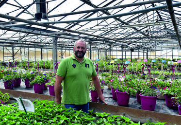 Philippe Triboux a repris les serres de Segrès en février 2021.