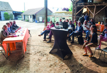 Le 16 mai, à Coltainville. L'association de la marque Terres d'Eure-et-Loir s'est réunie en assemblée générale à la ferme de la famille Blanchet.