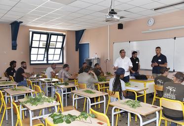 Le 17 mai, à Paris. De nombreux professionnels participent au concours régional de reconnaissance des végétaux.