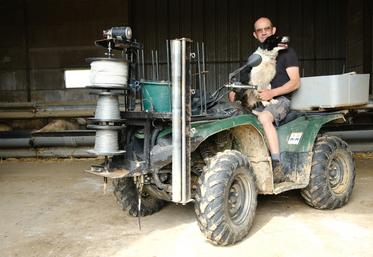 Jean-Luc Douine utilise le Clotur'Xpress pour ses brebis en pâturage tournant.