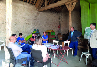 « Porter la voix de l’agriculture à l’Assemblée nationale pour défendre un projet agricole national ambitieux	», voilà le message véhiculé par les élus FNSEA 45 aux candidats aux législatives.