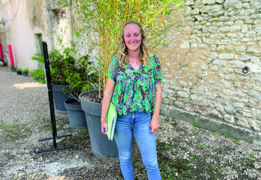 Émeline Beun, du service agronomique de PMA 28, en charge du suivi de la production de chanvre.
