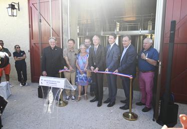 Lundi 4 juillet, Jean d'Haussonville, directeur général du Domaine de Chambord, a inauguré le chai de Chambord en présence d'élus. 