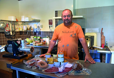 Benoit Nief-Lefebvre transforme le gibier en différents plats.