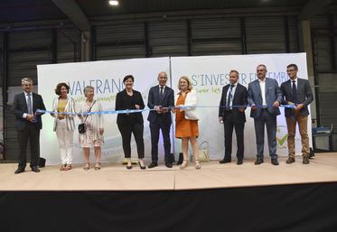 Senlis, mercredi 22 juin. Le président Christophe Grison coupe le ruban inaugural. Aux extrémités,les deux vices-président : Arnaud Billet et Sébastien Dromigny.