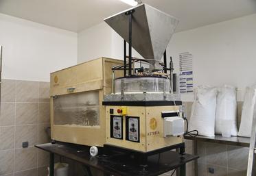 Les moulins à la ferme se multiplient en Île-de-France. Plus d'une vingtaine sont actuellement en fonctionnement.