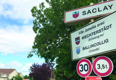La commune de Saclay fait partie de la Zone de protection naturelle agricole et forestière créé en 2010. Un dispositif unique en France.