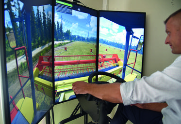Conduire sur un chemin balisé une moissonneuse batteuse ou même effectuer la moisson en réalité virtuelle, tout est possible avec le simulateur de conduite.