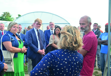 Jeudi 1er septembre, à Blois. Marc Fesneau, ministre de l'Agriculture, a été à l'écoute des porteurs de projets du lycée horticole.