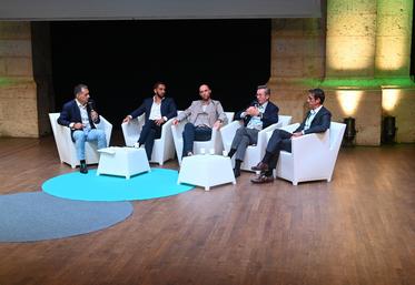 Vendredi 2 septembre, à Blois. Les différents intervenants au congrès annuel du Négoce agricole Centre-Atlantique ont répondu aux questions de l'assemblée lors d'une table ronde. 