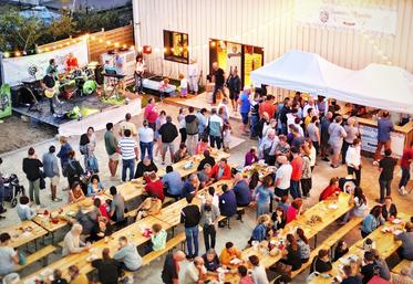 Près de 500 personnes se sont rendues à la Brasserie des merveilles pour son inauguration.