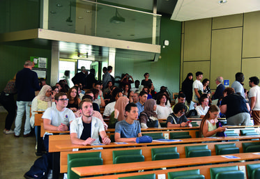 Pour la région, l'objectif est que ces futurs médecins s'installent sur le territoire.